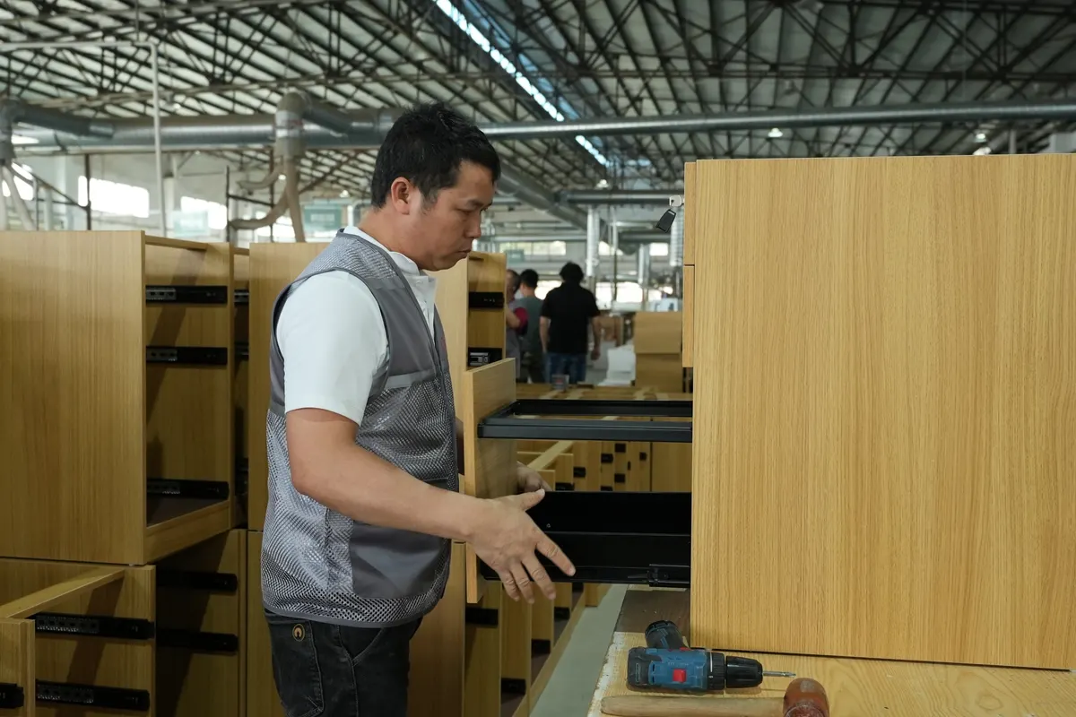 Benson factory production and assembly